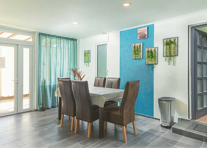 Guest house Tranzit Vendeghaz B Rackeve